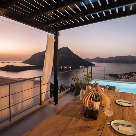 Villa Gestema Luxury Residences *